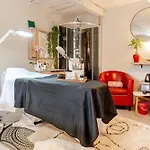 Cocon Avec Jacuzzi Vakantiehuis Labastide-sur-Bésorgues