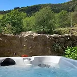 Cocon Avec Jacuzzi Vakantiehuis *