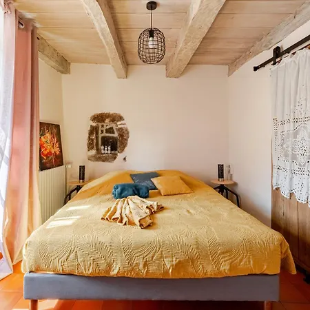 Ferienhaus Cocon Avec Jacuzzi Labastide-sur-Bésorgues