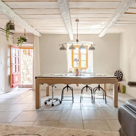 Cocon Avec Jacuzzi Ferienhaus