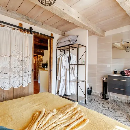 Cocon Avec Jacuzzi Ferienhaus